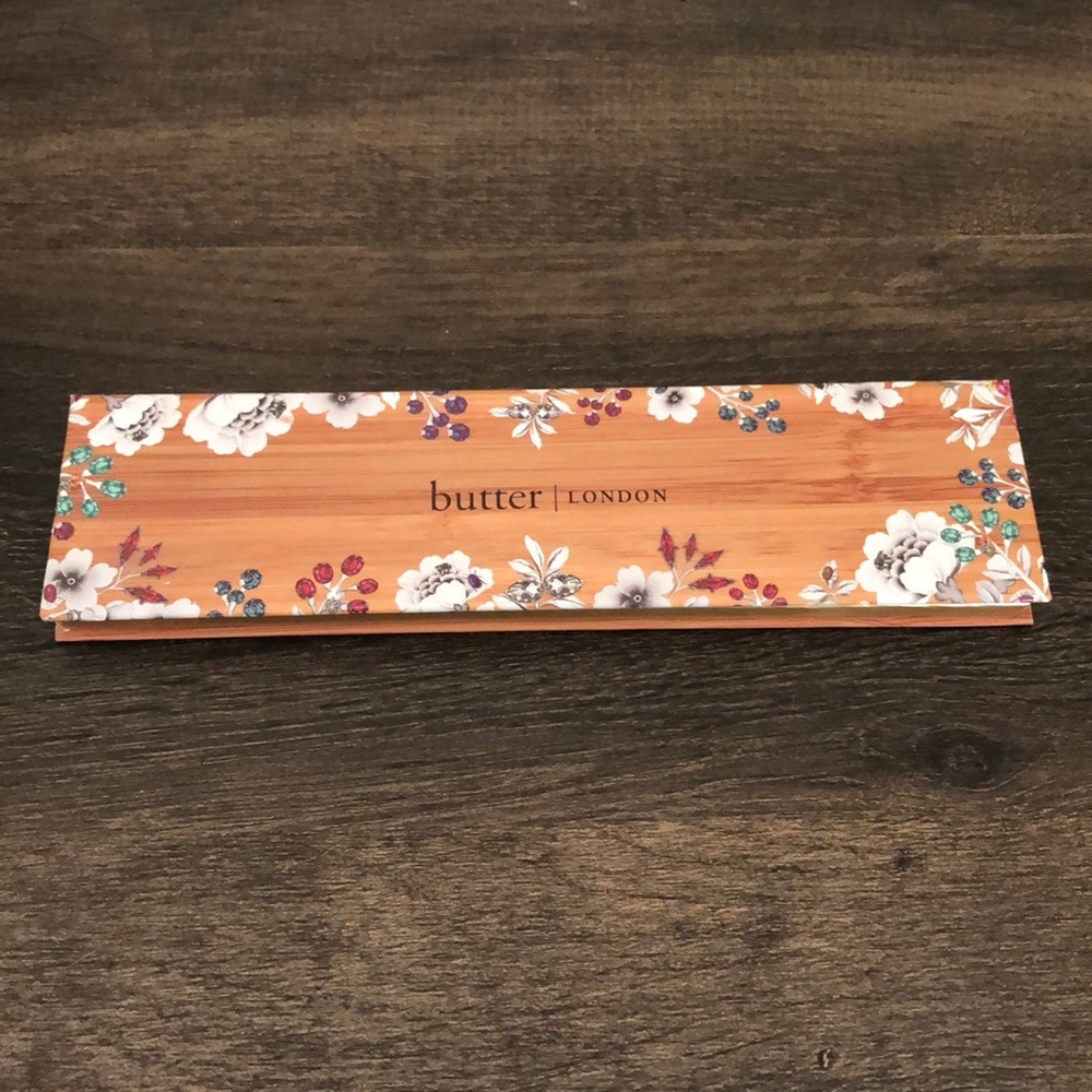BUTTER LONDON Natural Goddess palette